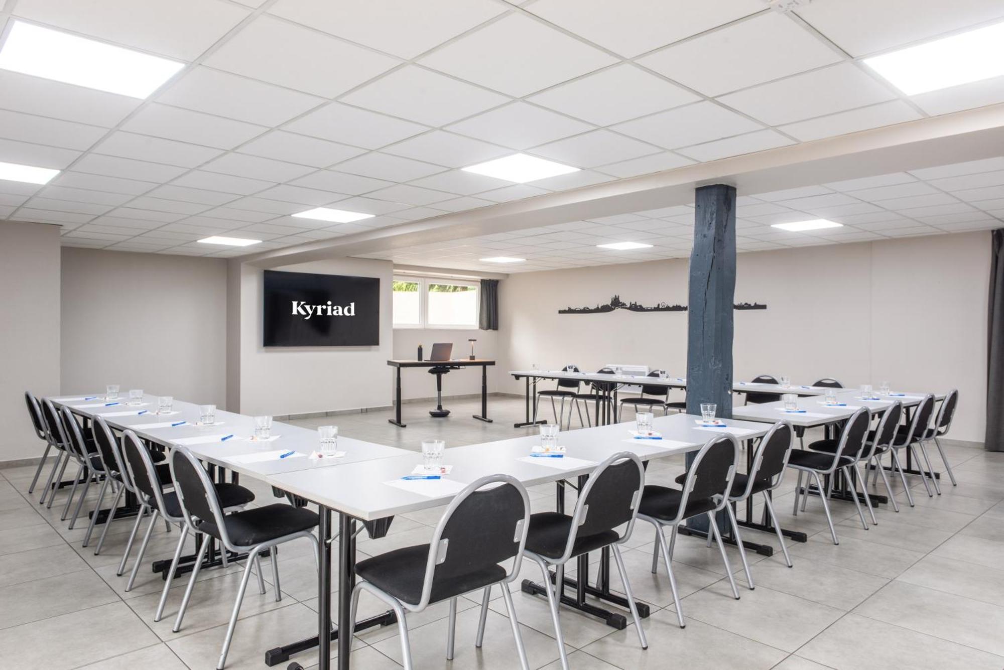 Kyriad Hotel Lyon Givors Exterior photo