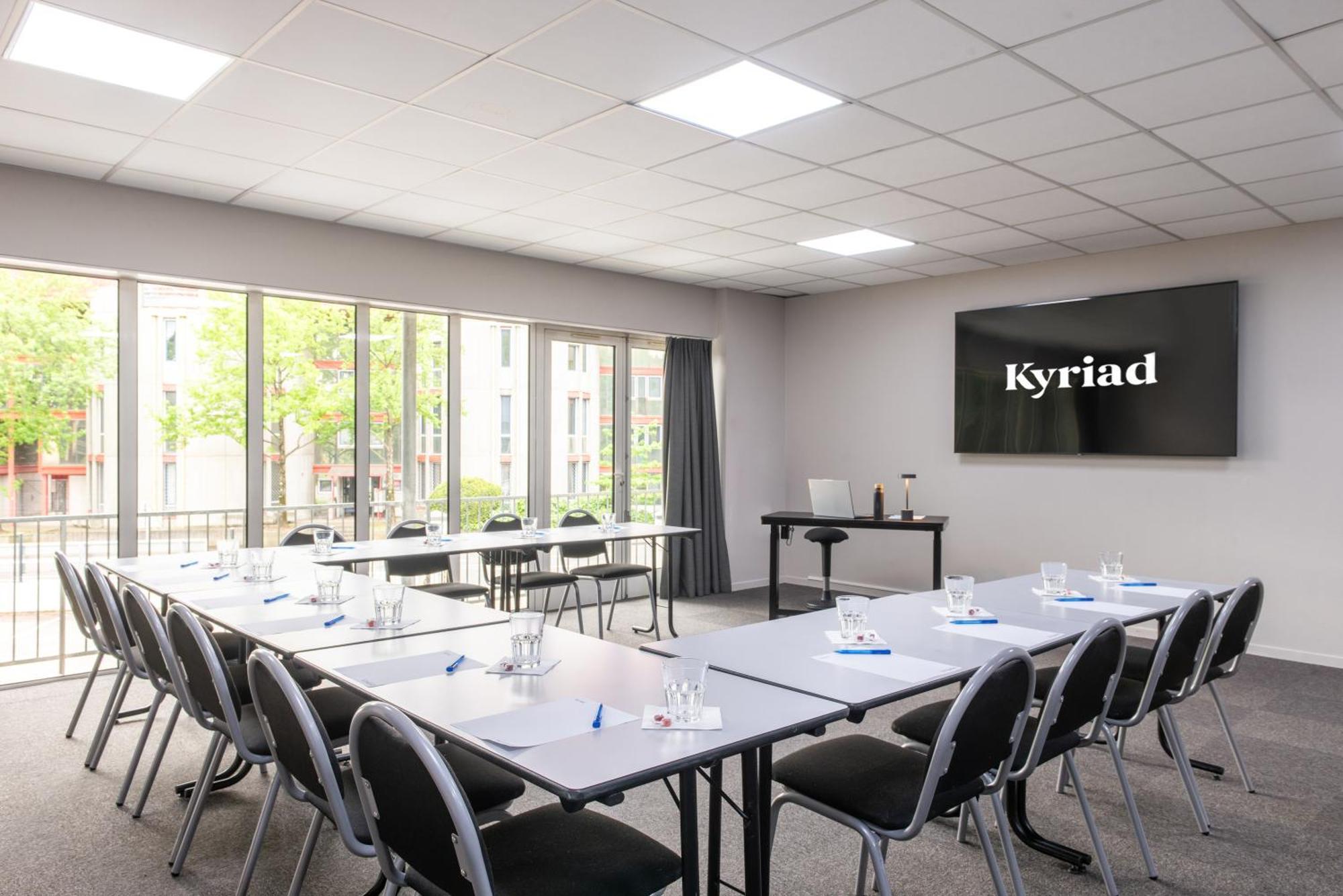 Kyriad Hotel Lyon Givors Exterior photo